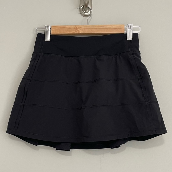 lululemon athletica Dresses & Skirts - Lululemon Skort 2 Tall